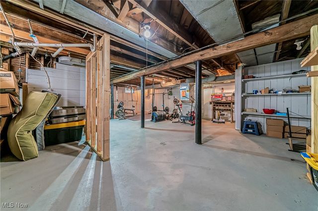 2235 Brockway Road, University Heights, OH 44118