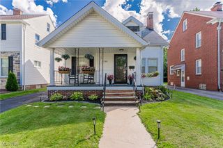 2235 Brockway Road, University Heights, OH 44118