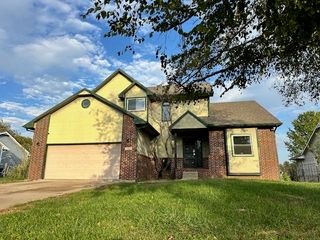 2302 N Chadsworth St, Wichita, KS 67205