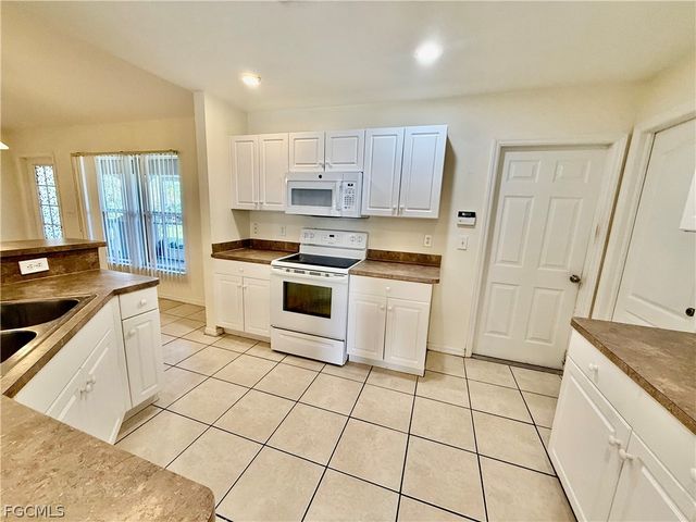 5007 Barth ST, Lehigh Acres, FL 33971