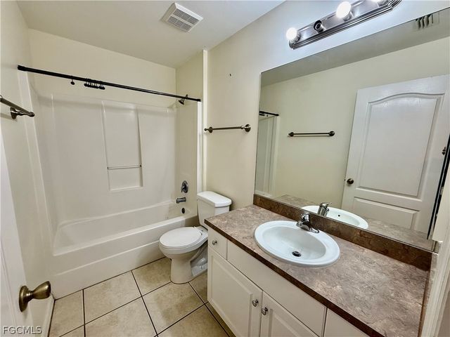 5007 Barth ST, Lehigh Acres, FL 33971