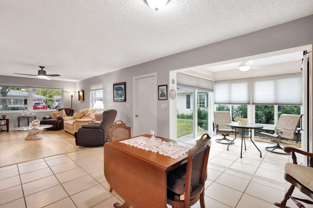 10164 S 45th Way S, Boynton Beach, FL 33436