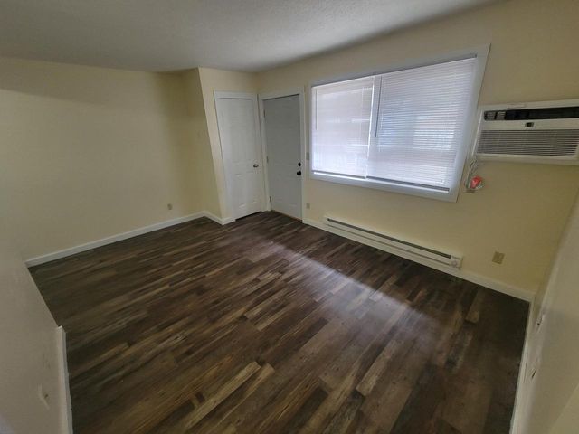 421 10th STREET N, La Crosse, WI 54601
