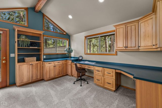 18217 Oregon Loop 41, Sunriver, OR 97707