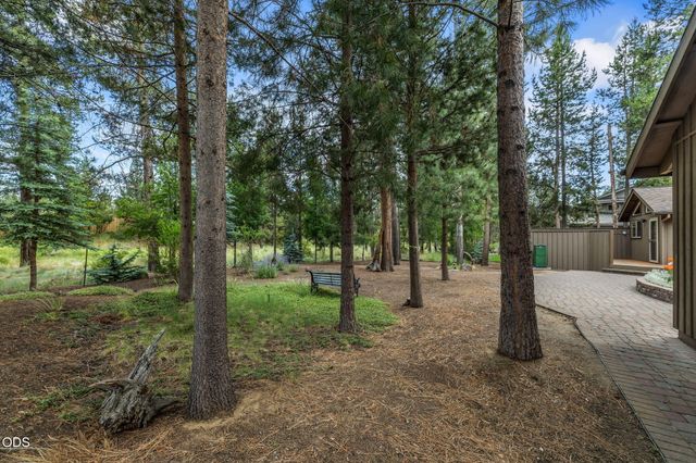 18217 Oregon Loop 41, Sunriver, OR 97707