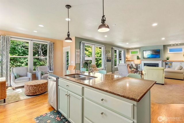 1422 Brighton Way SE, Olympia, WA 98501