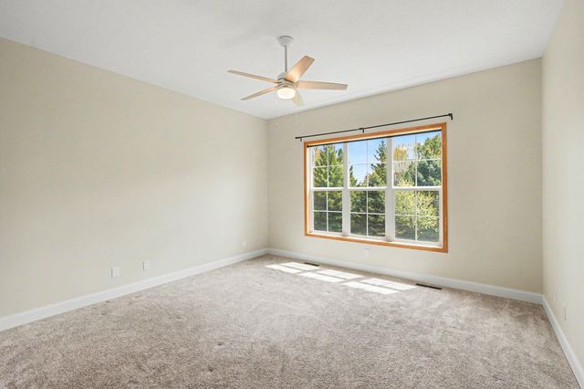 6094 Summit Curve S, Cottage Grove, MN 55016