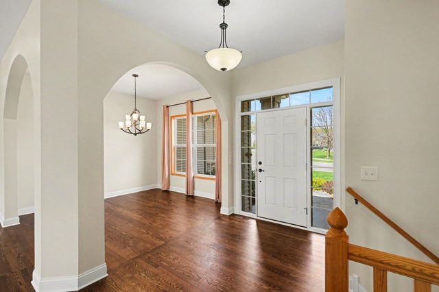 6094 Summit Curve S, Cottage Grove, MN 55016