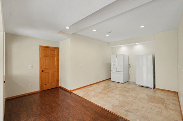 6094 Summit Curve S, Cottage Grove, MN 55016