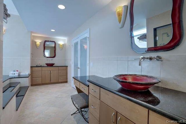 89 Spook Rock Road, Suffern, NY 10901