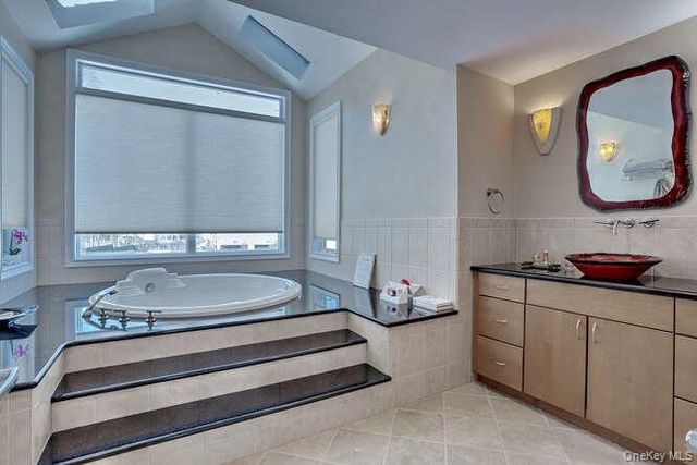 89 Spook Rock Road, Suffern, NY 10901