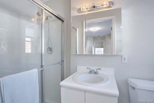 89 Spook Rock Road, Suffern, NY 10901