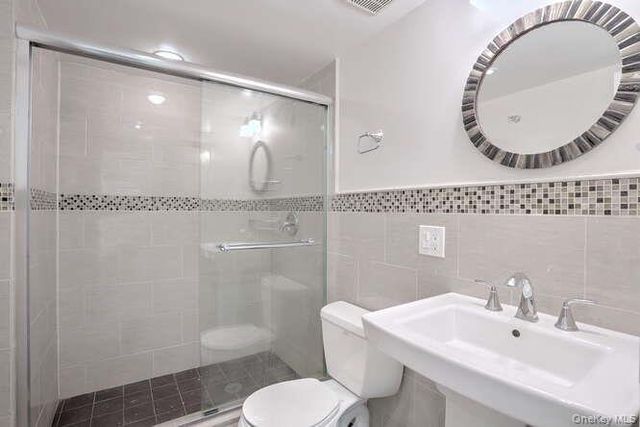 89 Spook Rock Road, Suffern, NY 10901