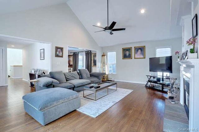 89 Spook Rock Road, Suffern, NY 10901