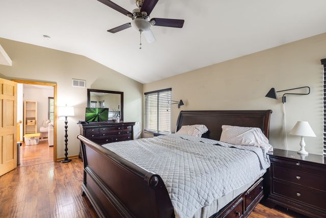 2607 W Westwood Court, Carpentersville, IL 60110