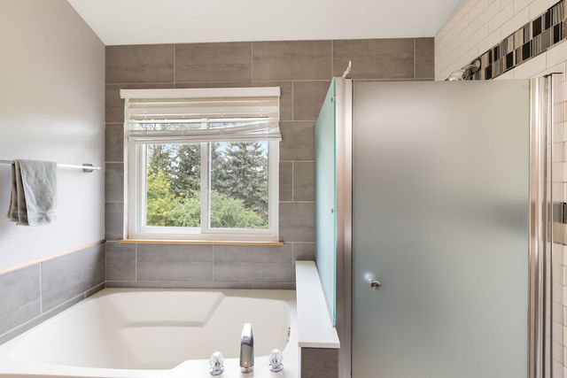 2607 W Westwood Court, Carpentersville, IL 60110