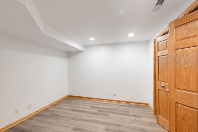 2607 W Westwood Court, Carpentersville, IL 60110