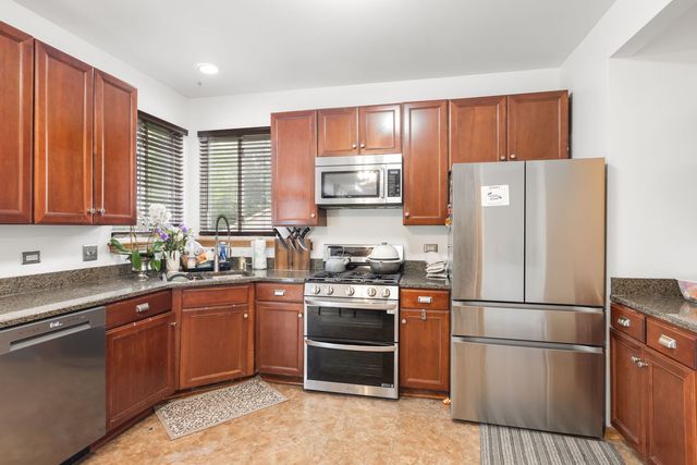 2607 W Westwood Court, Carpentersville, IL 60110