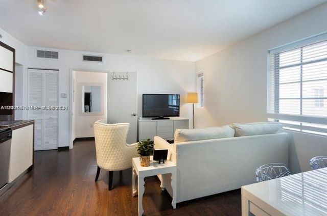 435 21st St 204, Miami Beach, FL 33139