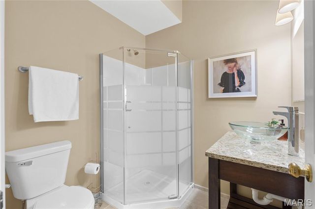 1965 Thunderbird Avenue, Florissant, MO 63033