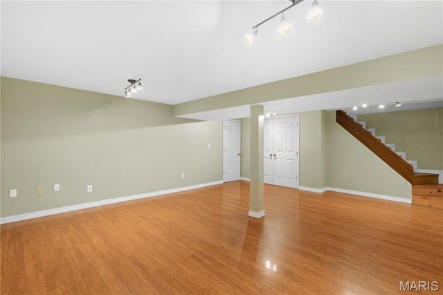 1965 Thunderbird Avenue, Florissant, MO 63033