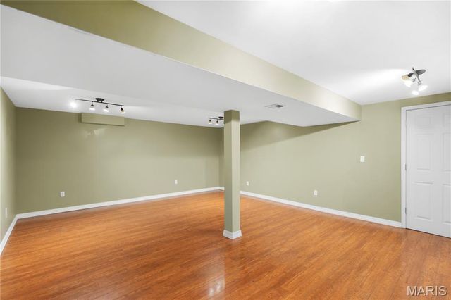 1965 Thunderbird Avenue, Florissant, MO 63033