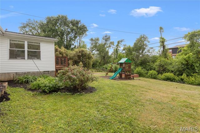 1965 Thunderbird Avenue, Florissant, MO 63033