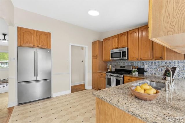 1965 Thunderbird Avenue, Florissant, MO 63033
