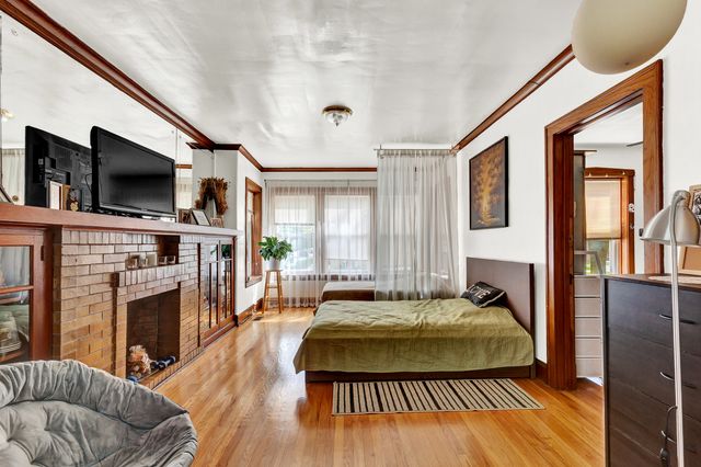 2554 N Oak Park Avenue, Chicago, IL 60707
