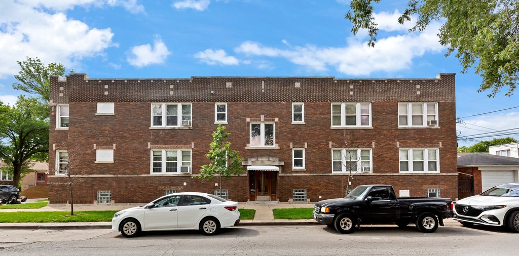 2554 N Oak Park Avenue, Chicago, IL 60707
