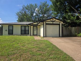 3808 Indian Wells Drive, Arlington, TX 76017