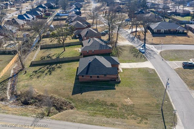 1716 Somerset, Van Buren, AR 72956