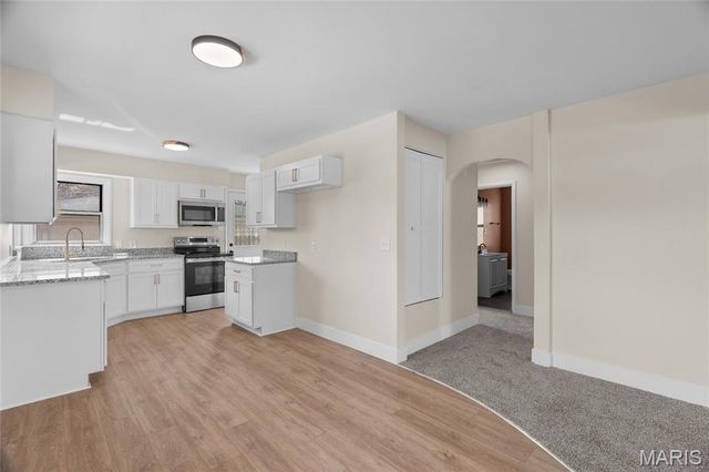 51 Woodlawn Drive, St Charles, MO 63301