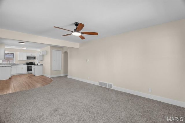 51 Woodlawn Drive, St Charles, MO 63301