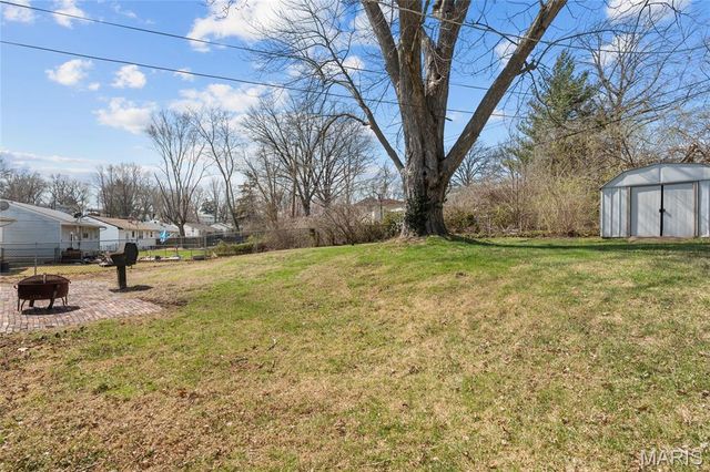 51 Woodlawn Drive, St Charles, MO 63301