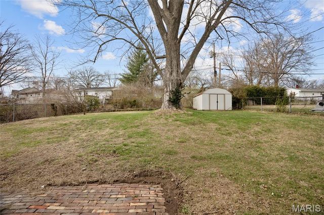 51 Woodlawn Drive, St Charles, MO 63301