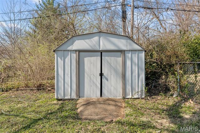 51 Woodlawn Drive, St Charles, MO 63301