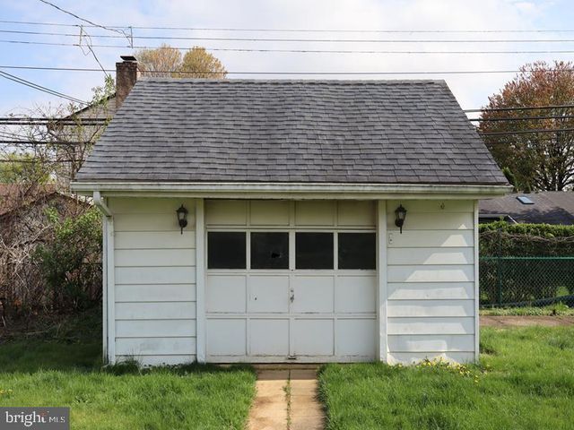 684 AUSTIN DR, Fairless Hills, PA 19030