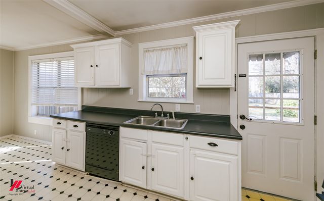 208 Pennsylvania Avenue, Shreveport, LA 71105