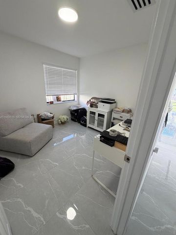 920 Monticello Ave 920, Davie, FL 33325