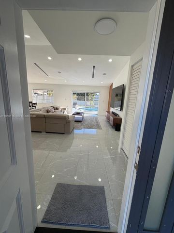 920 Monticello Ave 920, Davie, FL 33325