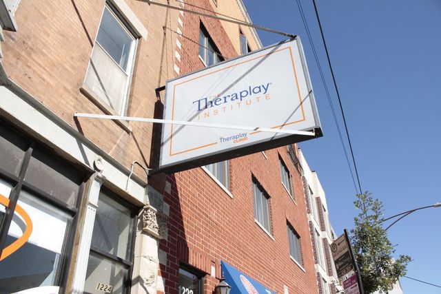 1224 W Belmont Avenue, Chicago, IL 60657