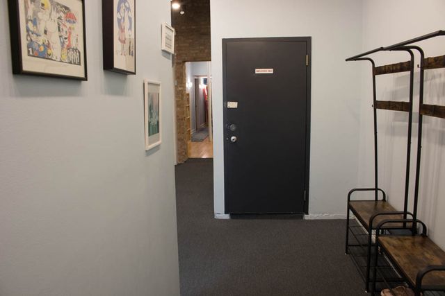 1224 W Belmont Avenue, Chicago, IL 60657