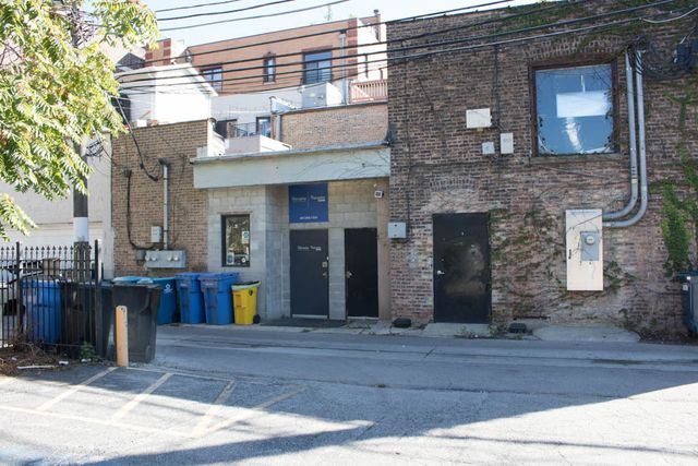 1224 W Belmont Avenue, Chicago, IL 60657