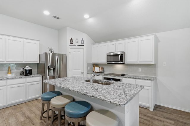 3728 Maroon Creek Road, Aubrey, TX 76227