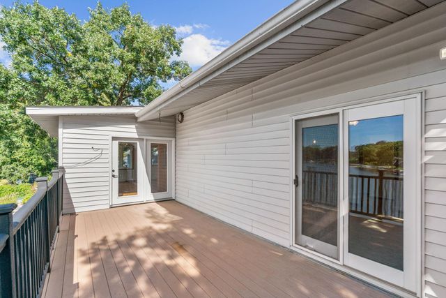 14858 Oakland Beach Avenue SE, Prior Lake, MN 55372