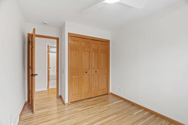 14858 Oakland Beach Avenue SE, Prior Lake, MN 55372