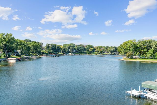 14858 Oakland Beach Avenue SE, Prior Lake, MN 55372