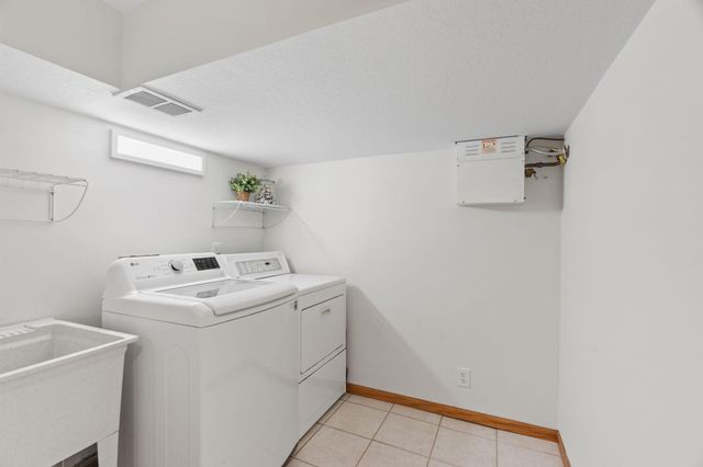 14858 Oakland Beach Avenue SE, Prior Lake, MN 55372