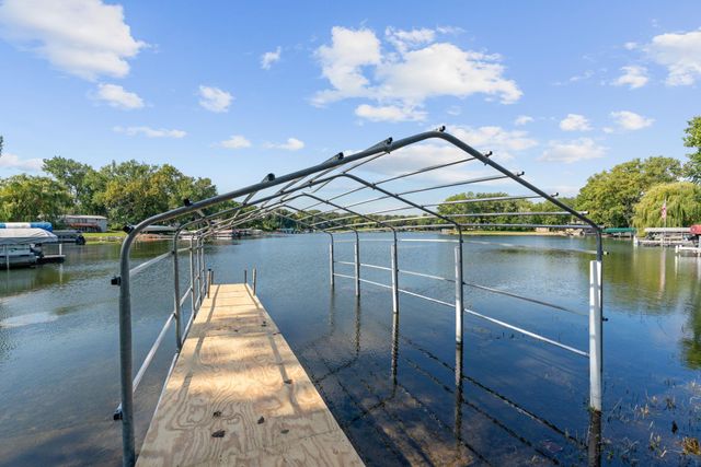 14858 Oakland Beach Avenue SE, Prior Lake, MN 55372